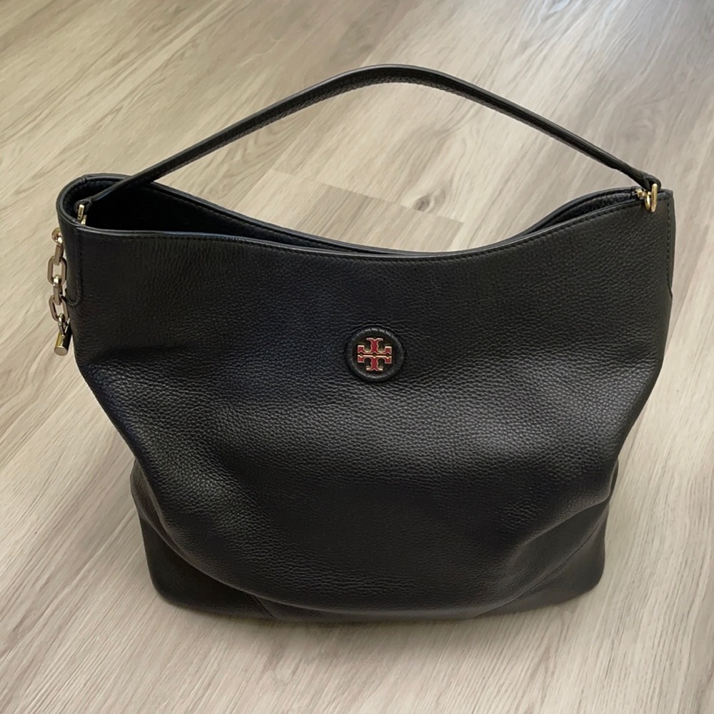Tory Burch Slouchy Hobo Pebbled Leather Black